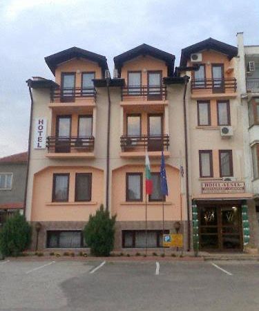 Hotel Vesta Kazanlak Exterior photo